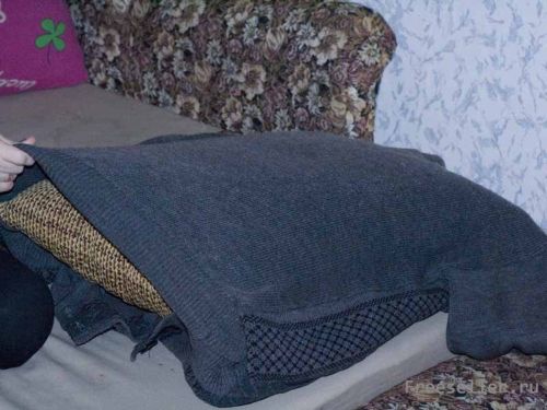 ?Мягкая кроватка для кошки из старого свитера