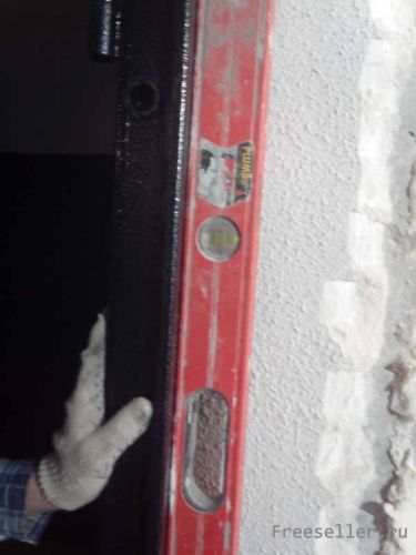 Установка входной металлической двери своими руками