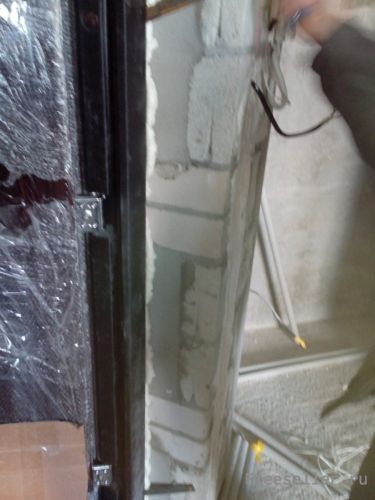 Установка входной металлической двери своими руками с обваркой проема