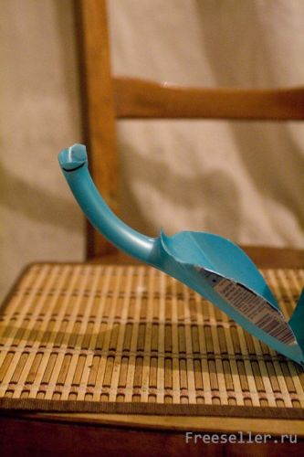 Совок из пластиковой бутылки от Ласки