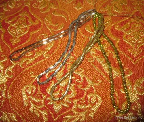 Делаем самодельные сережки со змеиным принтом