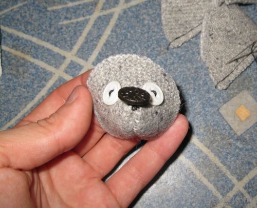 Самодельные меховые тапки для стула