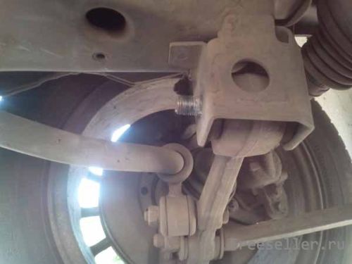 Процесс установки защиты картера на Ваз гранта
