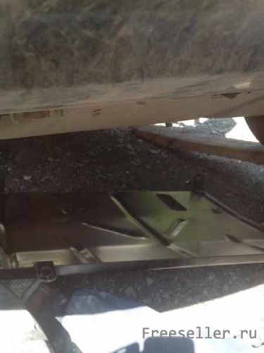 Процесс установки защиты картера на Ваз гранта