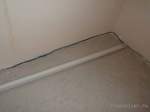 Установка пластиковых плинтусов своими руками - простая инструкция