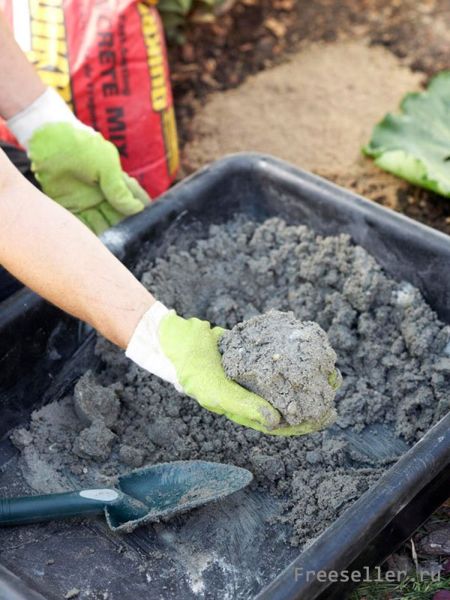 Самодельные дачные дорожки по форме листиков