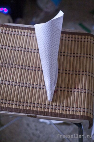 Простейшая ловушка для мошек своими руками