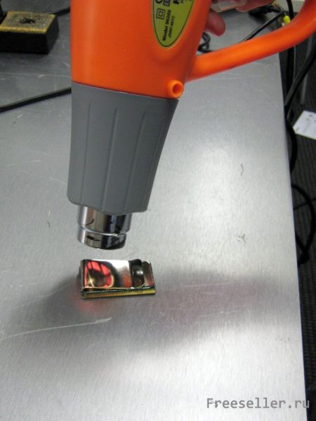 Делаем зажим для денег из планки оперативной памяти