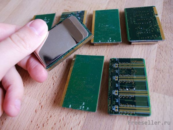 Зажим для денег из планки оперативной памяти своими руками