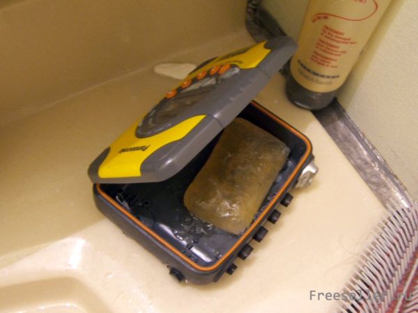 Мыльница из кассетного плеера