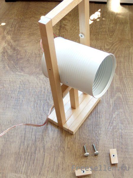 Процесс изготовления светильника из оловянной банки