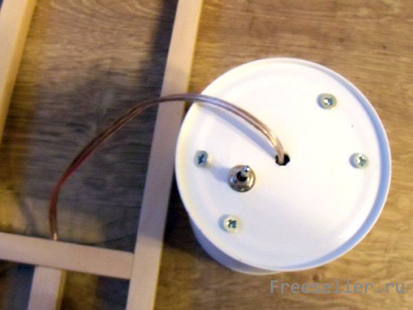 Процесс изготовления светильника из оловянной банки