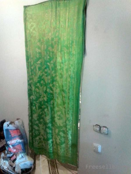 Дверь времянка из шторы