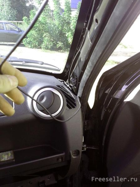 Как спрятать провода видеорегистратора в салоне автомобиля