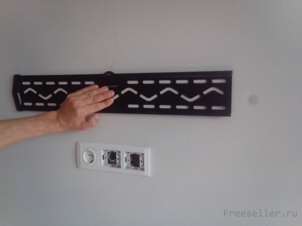 как повесить телевизор на стену своими руками