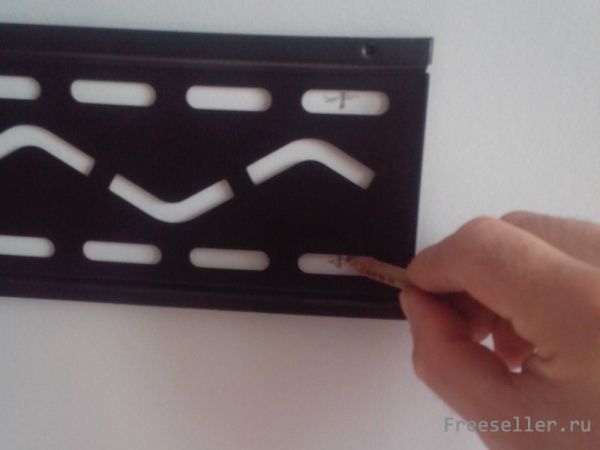 как повесить телевизор на стену своими руками