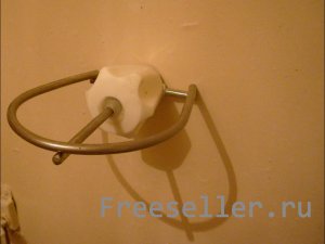 Полочка-держатель для ванной комнаты из всякой всячины