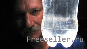 Светильник из пластиковой бутылки работающий на солнечном свете