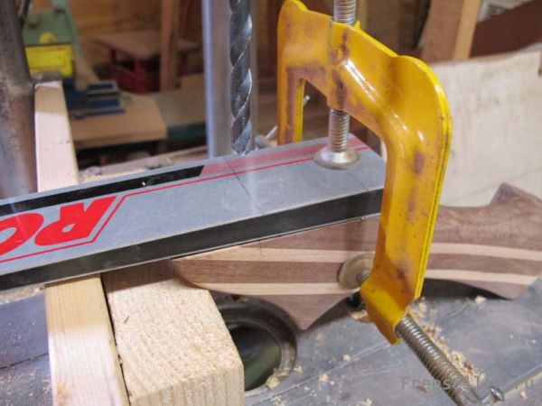 Лук из лыж своими руками - Крепеж рукоятки и лыж