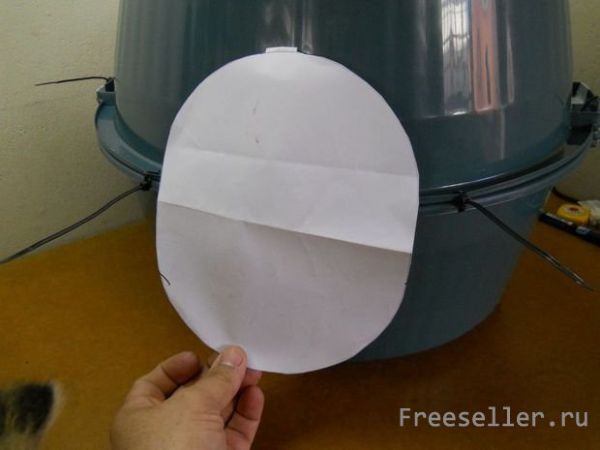 как изготовить домик для кота из тазика?