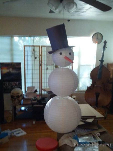 Снеговик из небесных фонариков