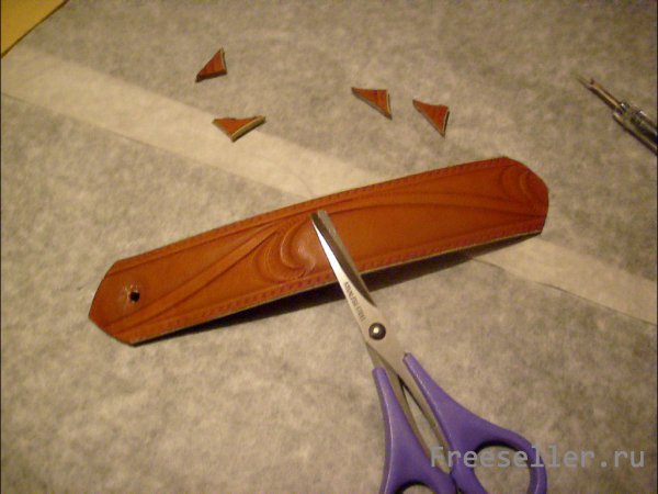 Мастерим оригинальную заколку для волос из кожаного ремня