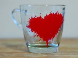 Чашка с росписью ко Дню Святого Валентина
