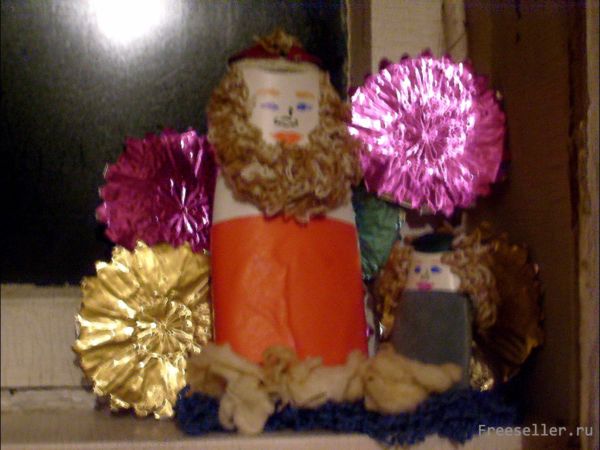 Новогоднее окошко из всякой всячины