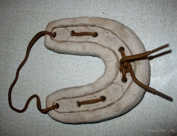 Как изготовить подкову из теста