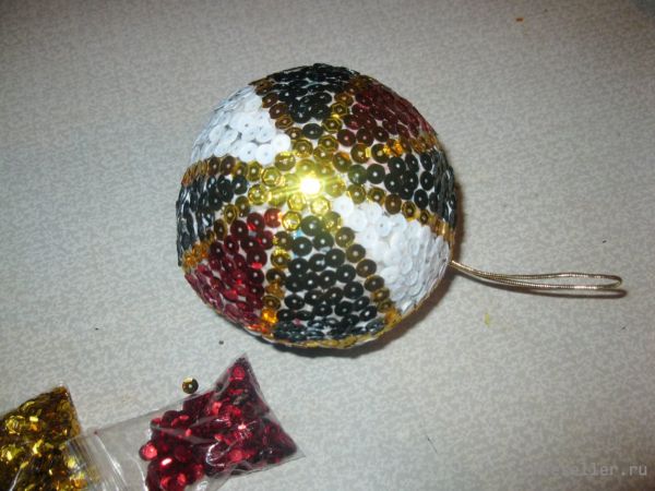 Этапы изготовления елочной игрушка из папье-маше