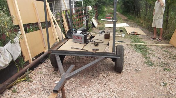 Самодельный прицеп для легкового автомобиля для перевозки оборудования