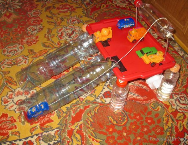 Игрушка. Паркинг для машин своими руками