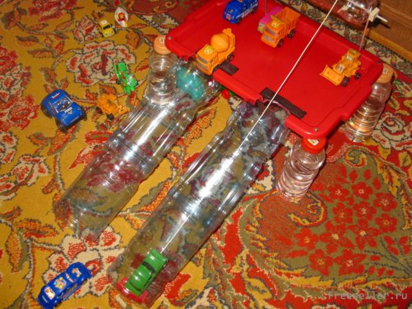 Игрушка. Паркинг для машин своими руками