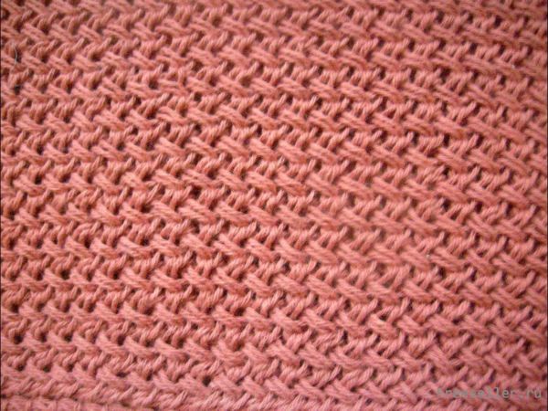 Процесс вязания дамской сумочки