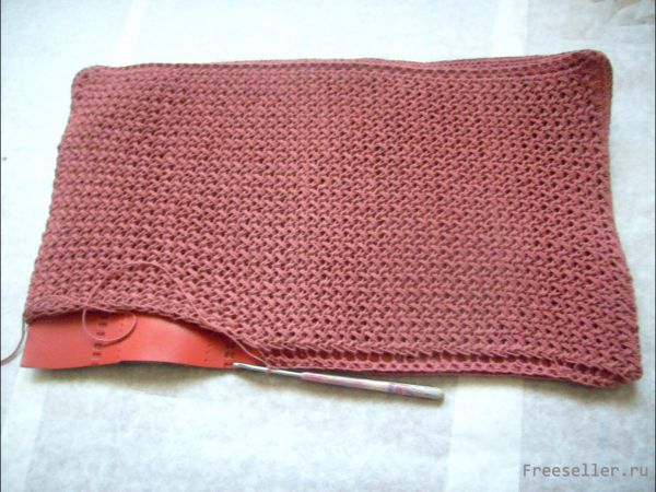 Процесс вязания дамской сумочки