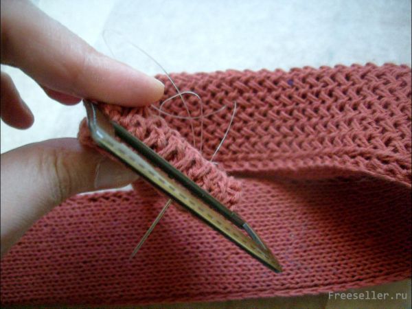 Процесс вязания дамской сумочки