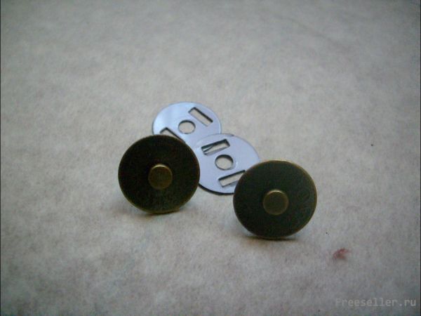 Процесс вязания дамской сумочки