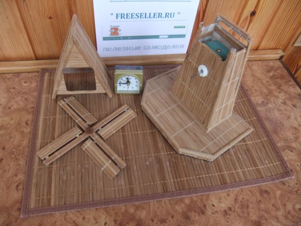 Часы - ветряная мельница из бамбуковой соломки