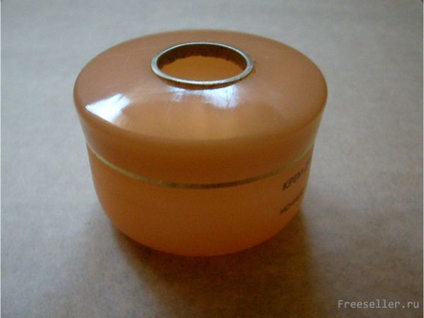 Самодельный подсвечник из баночки от крема