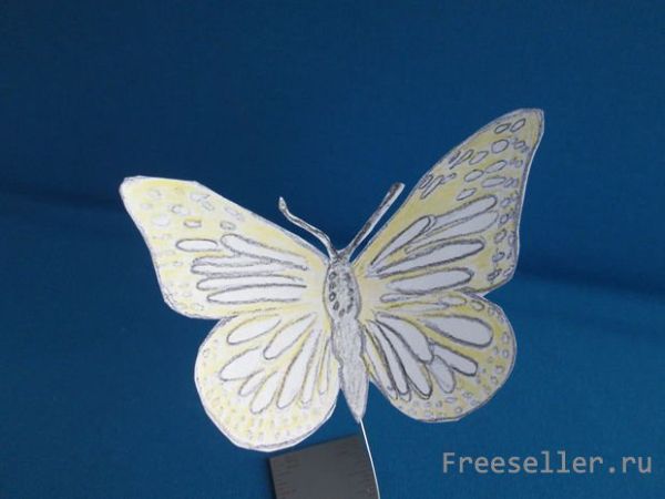 летающие бабочки из бумаги
