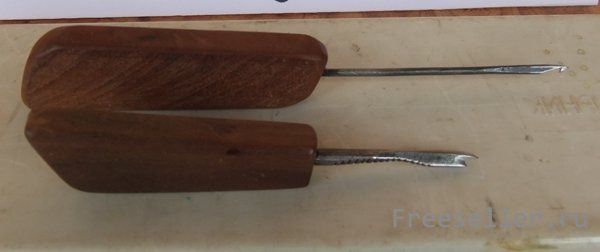 Поролка для швов и сапожное шило удобное для работы