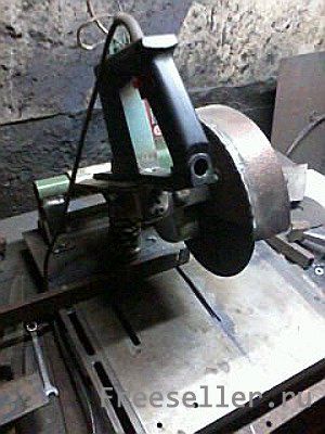 Отрезной станок из болгарки своими руками