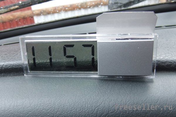 Как установить часы в салоне авто