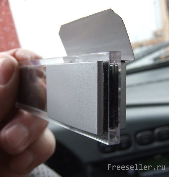 Как установить часы в салоне авто