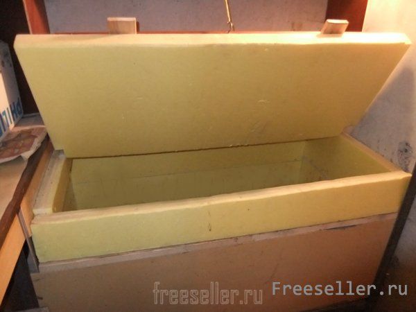 Оборудование погреба материалами от старой мебели