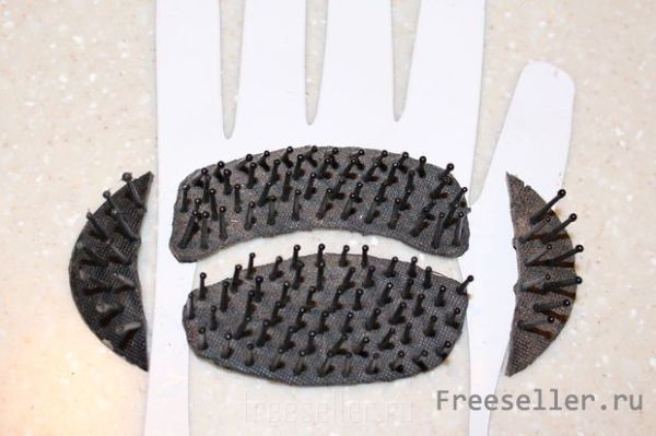 Перчатки для вычесывания шерсти у кошек своими руками