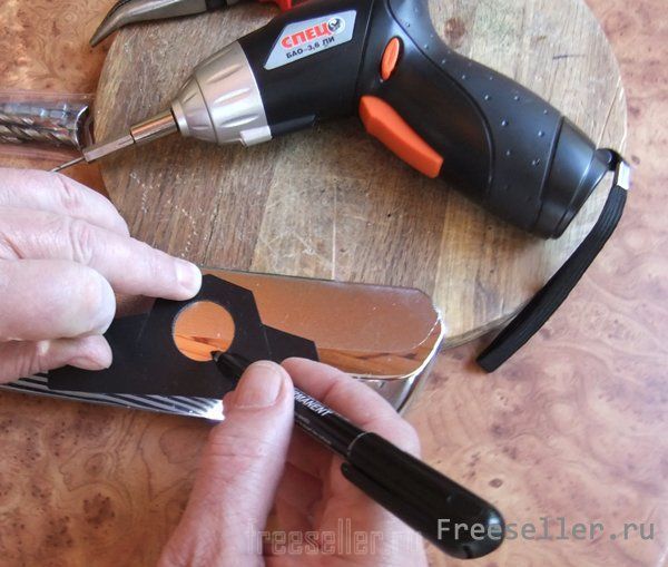 Защита замка задней дверцы от обледенения