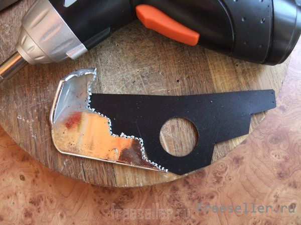 Защита замка задней дверцы от обледенения