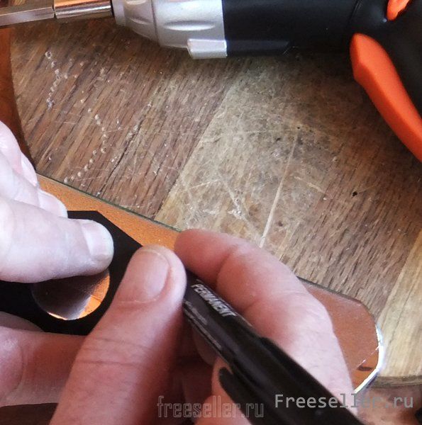 Защита замка задней дверцы от обледенения