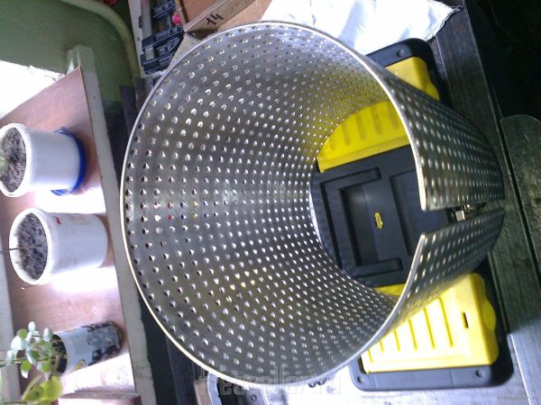 Самодельная пресс соковыжималка для фруктов.- процесс изготовления